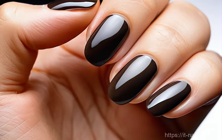 브랜드별 네일 램프 성능 비교 - **Prompt 2: The Heart of Innovation - Dual Light Lamp Close-up**
    "A striking close-up, low-angle...